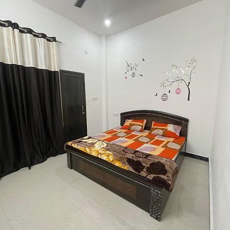 Rukmani Villas Group Of Rukmani Home Stay Mathura Extérieur photo