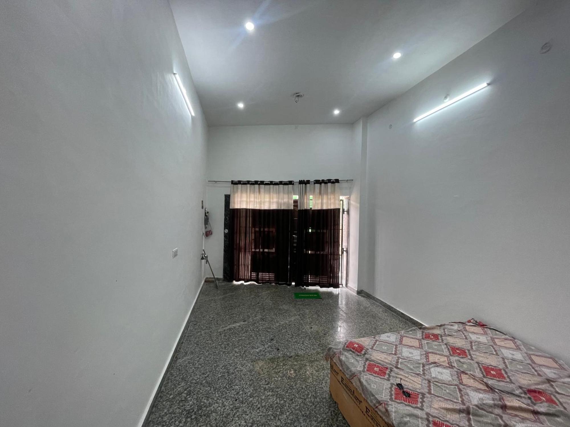 Rukmani Villas Group Of Rukmani Home Stay Mathura Extérieur photo