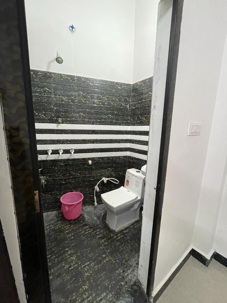 Rukmani Villas Group Of Rukmani Home Stay Mathura Extérieur photo