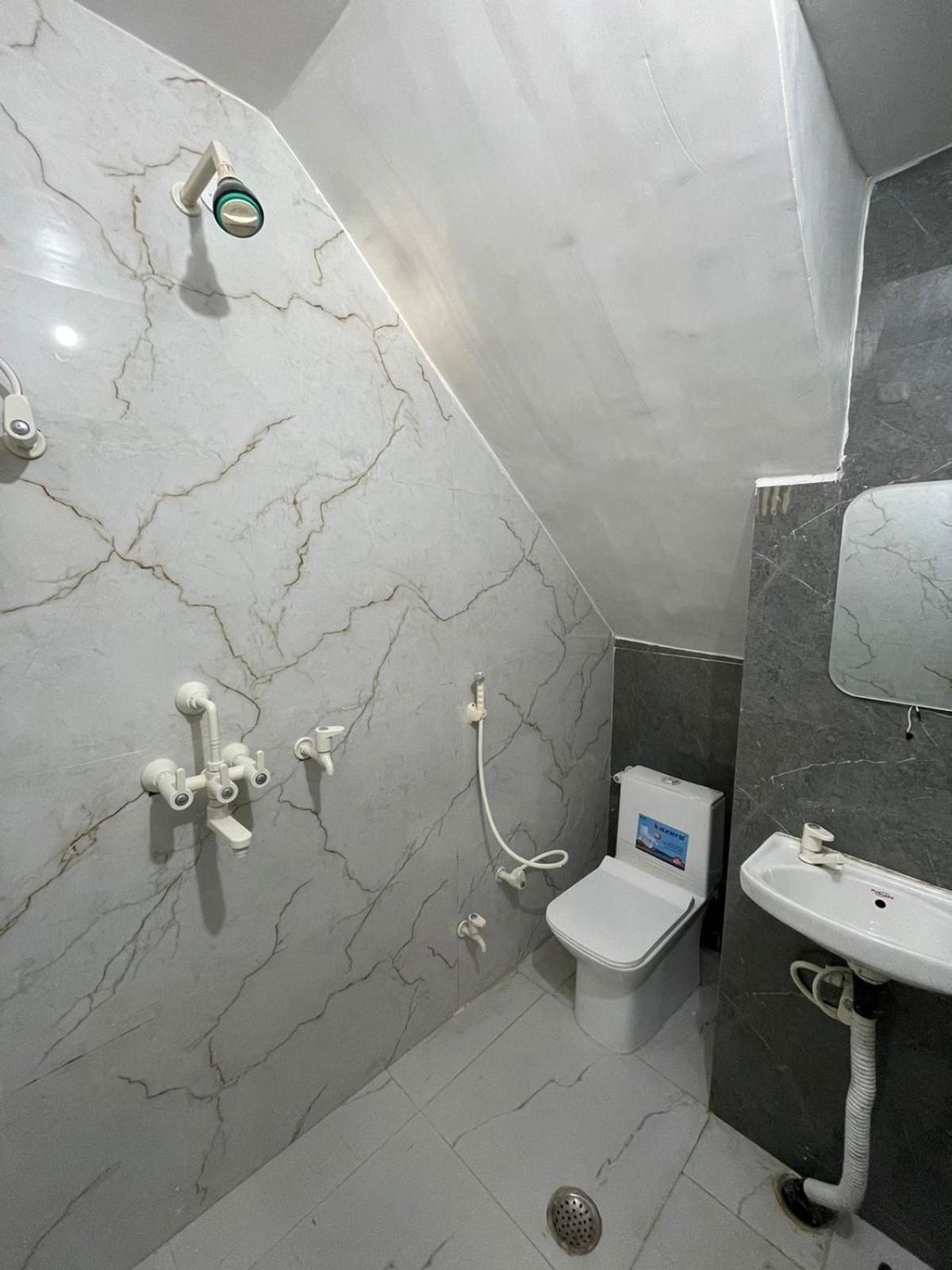 Rukmani Villas Group Of Rukmani Home Stay Mathura Extérieur photo
